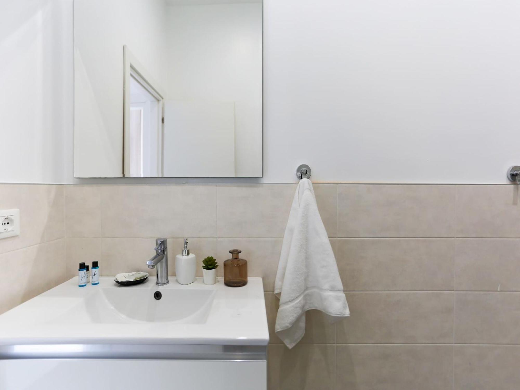 Spacious two bedrooms apartment in Porta Romana Milán Exterior foto